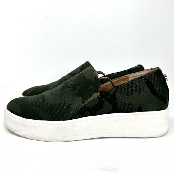 Steve Madden Zayna Green Camo Platform Sneaker - Picture 8 of 12